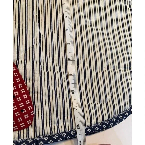 Cottage Core Fabric Placemat Set of 4 Strawberry Applique Pocket Fiber Filled - Picture 9 of 10